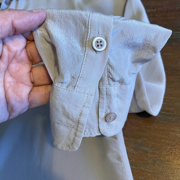 Victoria's Secret Women's Silk Button Down Shirt Size Small - Picture 4 of 8